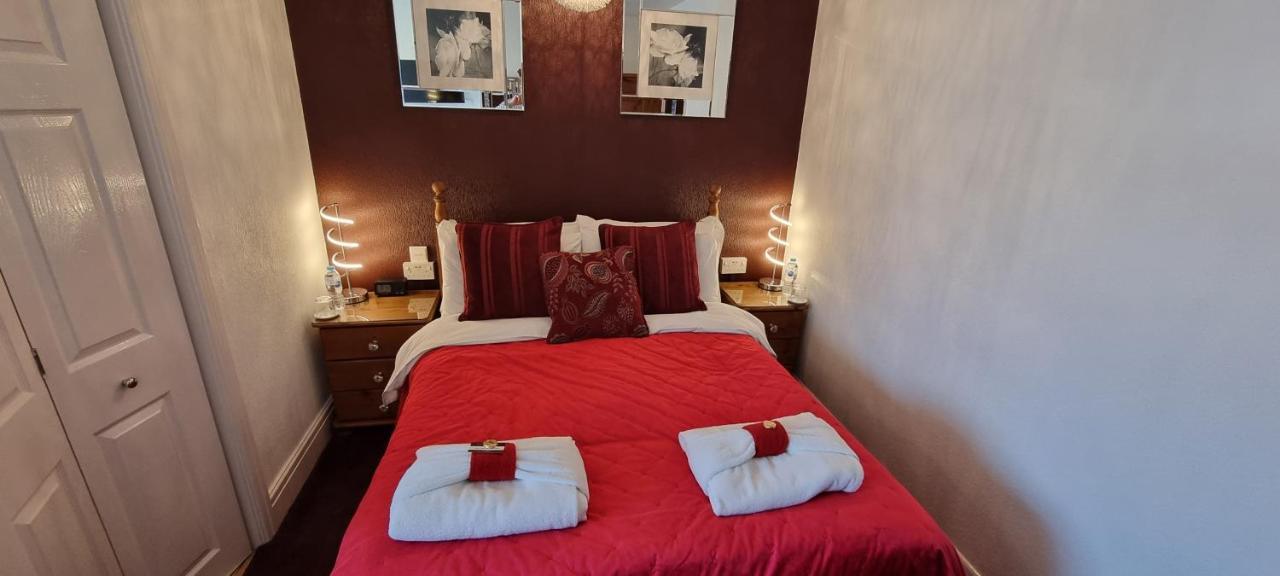Toulson Court 4*