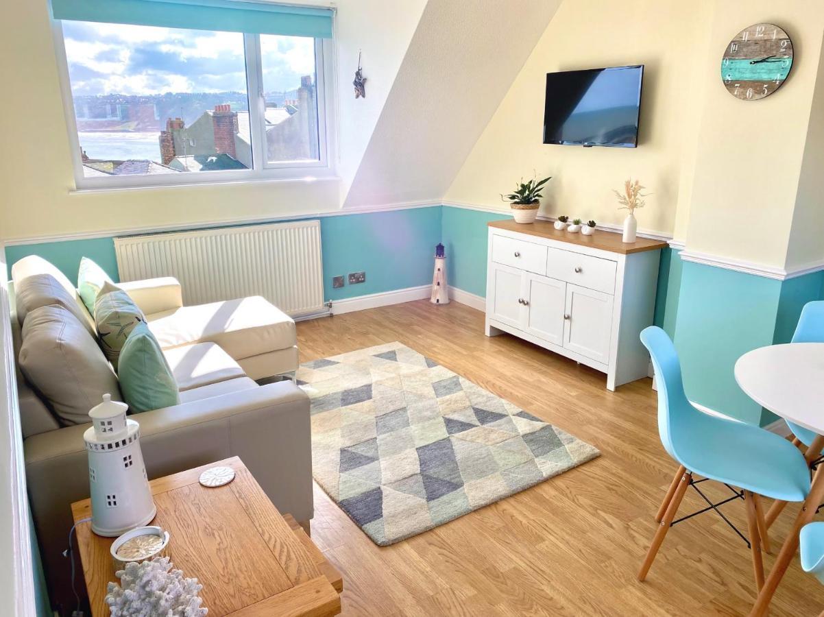 Lighthouse View, One Min From Harbour & Beach Scarborough