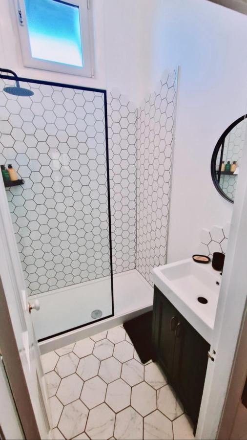 Apartment The Pink Bath Pad - 3 Bedroom Seaside Pets Allowed New