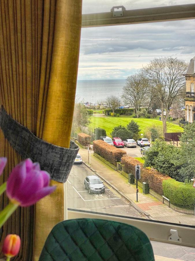 Beautiful Chic Apartment, Lift, Views & Parking