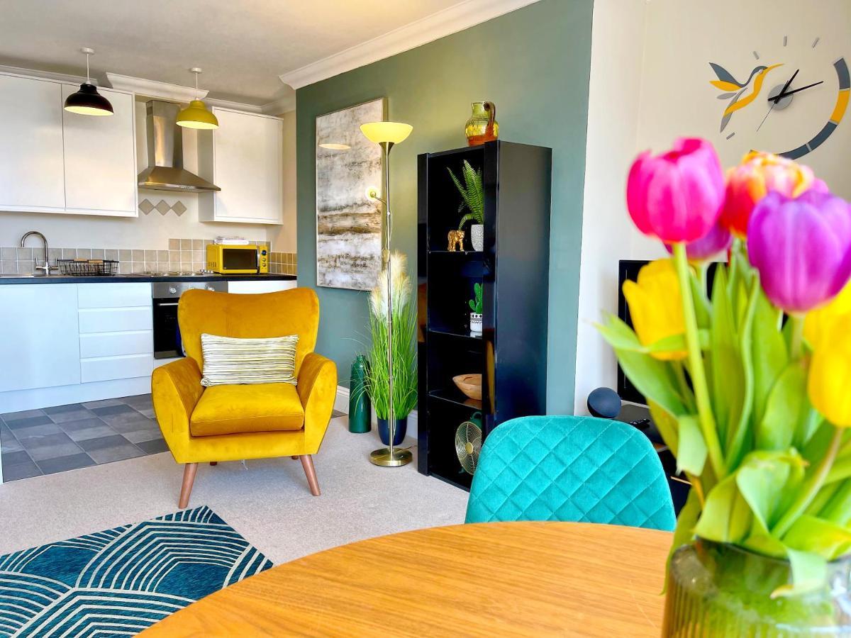 Apartment Beautiful Chic Apartment, Lift, Views & Parking