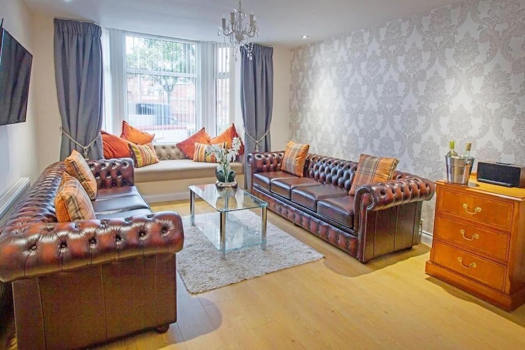 - Luxury Townhouse Ideal For Large Groups - Hot Tub Scarborough