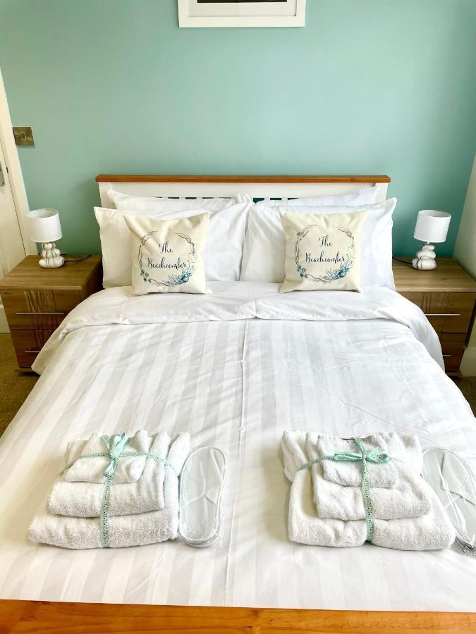 Apartment The Beachcomber, One Min From Harbour And Beach *
