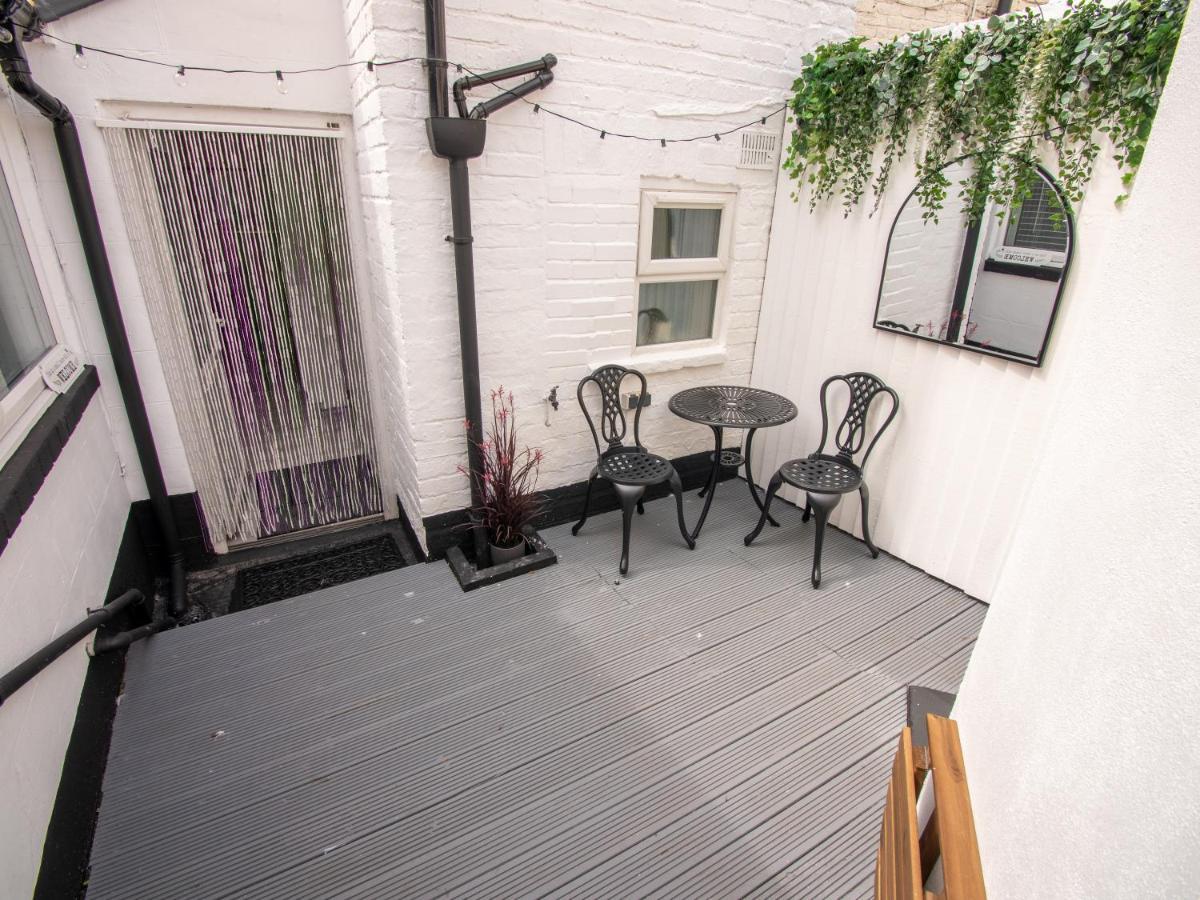 North Bay With Internet, Smart Tv's And Patio Area *