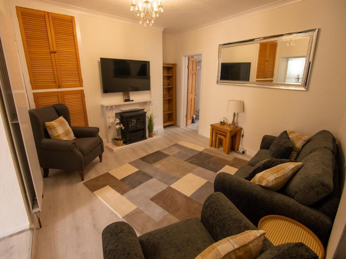 North Bay With Internet, Smart Tv's And Patio Area Apartment *