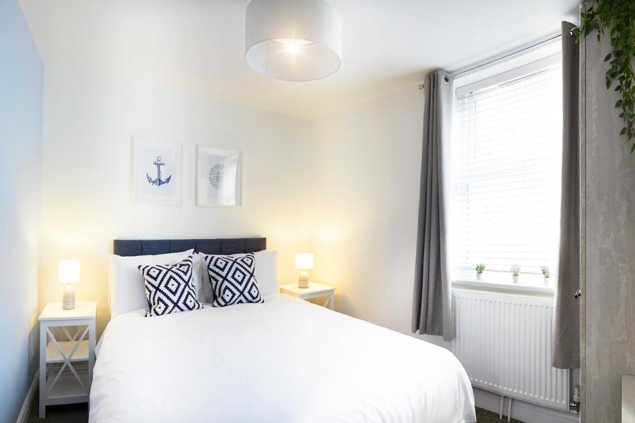 Beautifully Furnished 4-bed Townhouse On South Cliff Holiday home