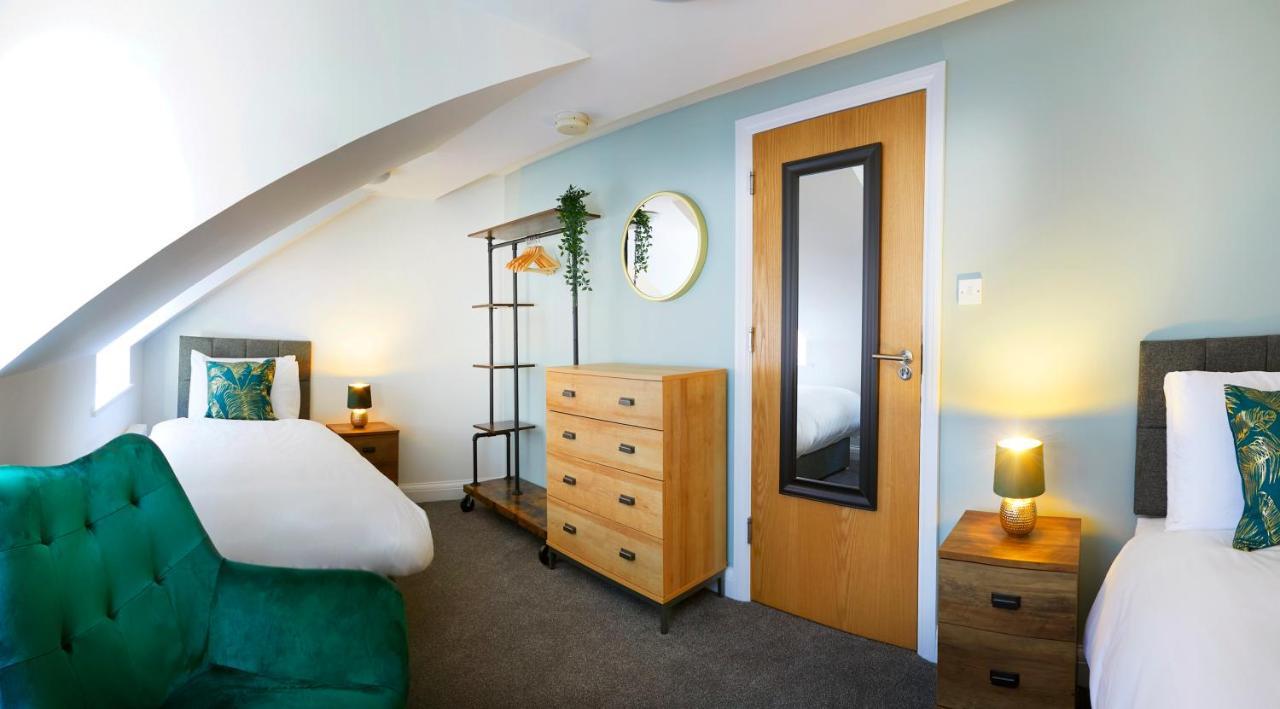 Beautifully Furnished 4-bed Townhouse On South Cliff Scarborough
