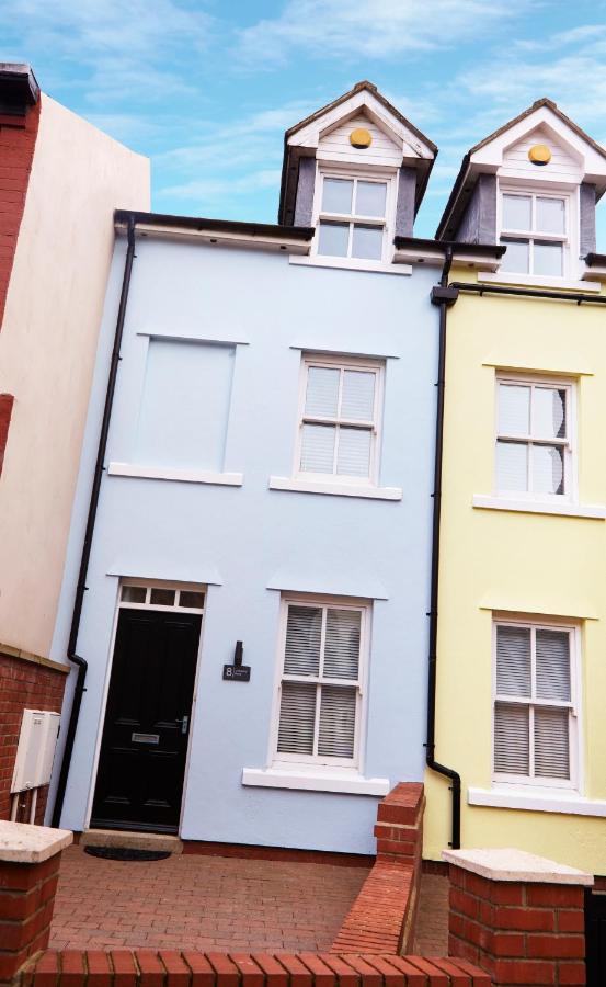 Beautifully Furnished 4-bed Townhouse On South Cliff * Scarborough
