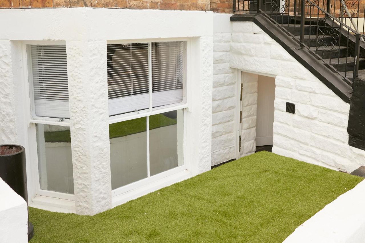 The Hideaway @ Empire 39: Town Centre Retreat Near Train Station *