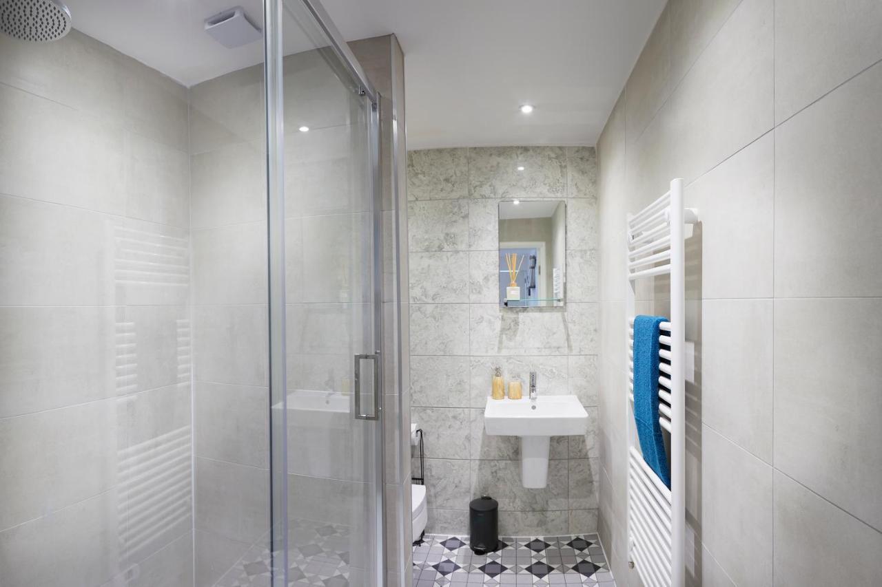 Apartment The Hideaway @ Empire 39: Town Centre Retreat Near Train Station *