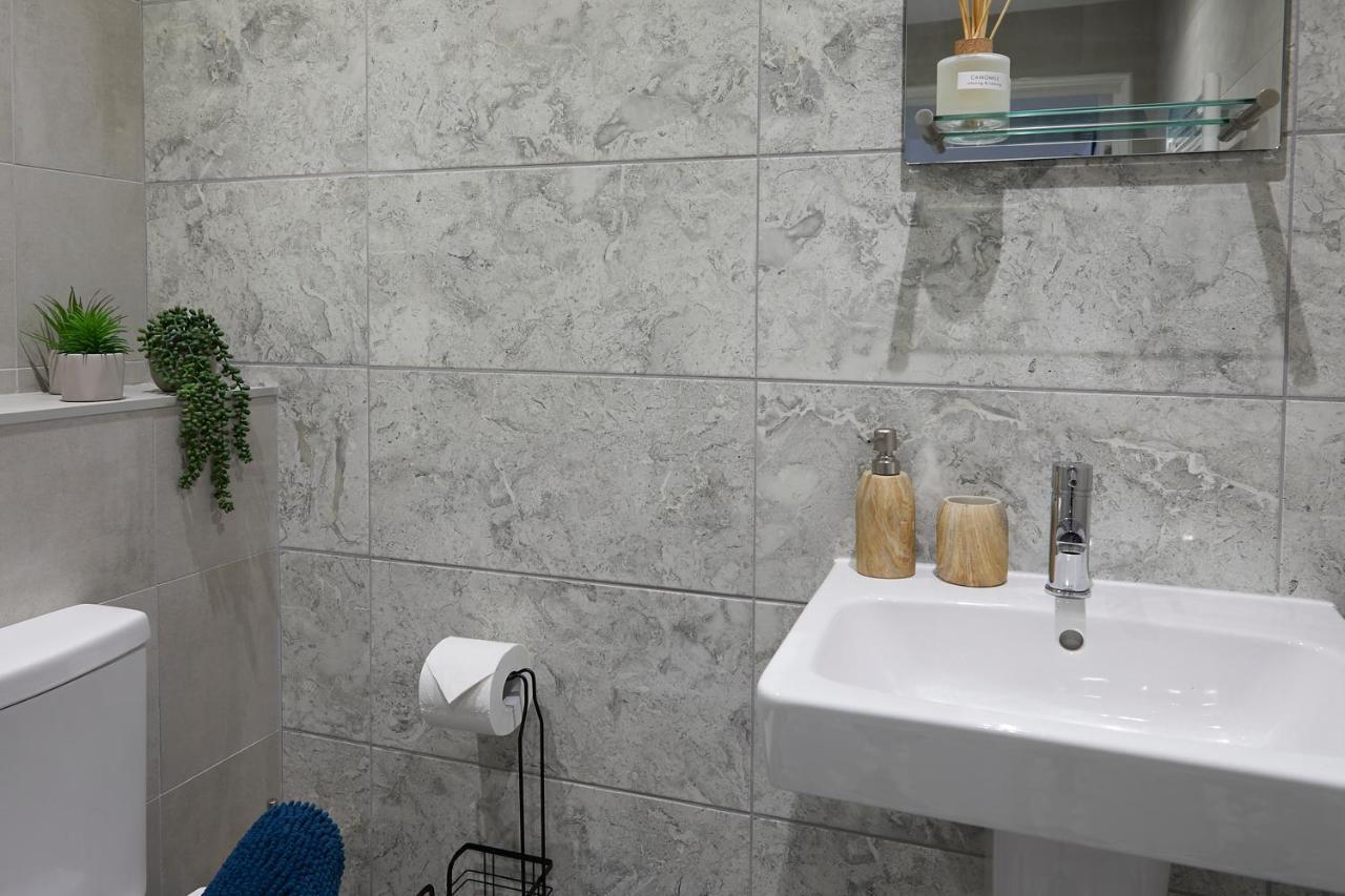 Apartment The Hideaway @ Empire 39: Town Centre Retreat Near Train Station Scarborough