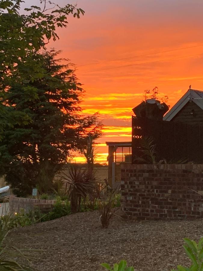 Sunset Retreat *