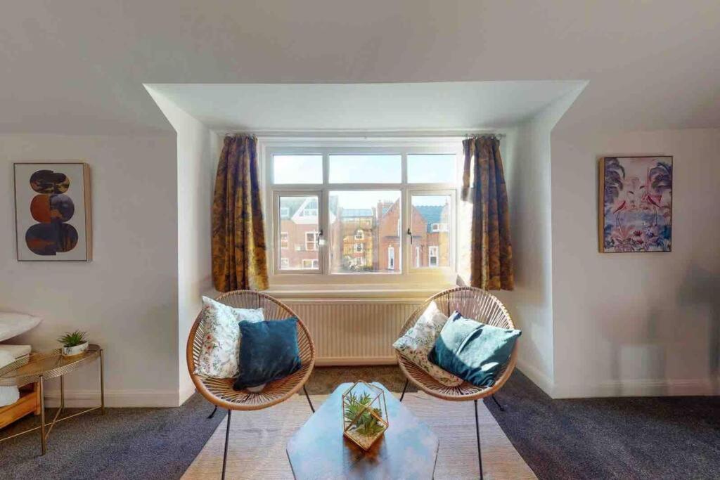 No.10 Seaside - 1st & 2nd Floor Apartment