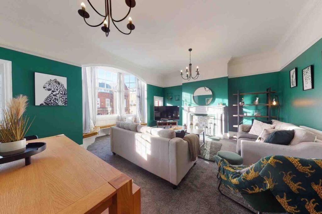 No.10 Seaside - 1st & 2nd Floor Apartment