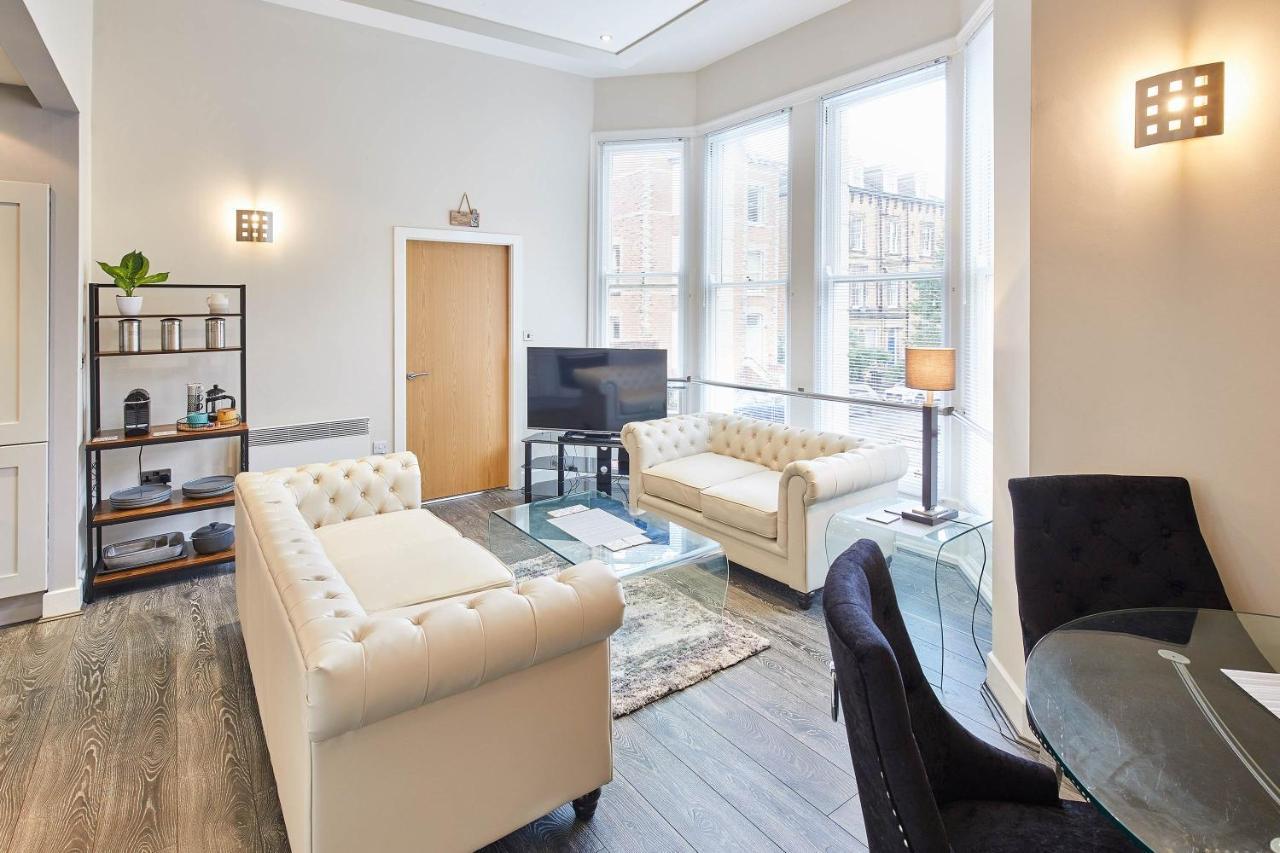 Host & - Three Bays Scarborough