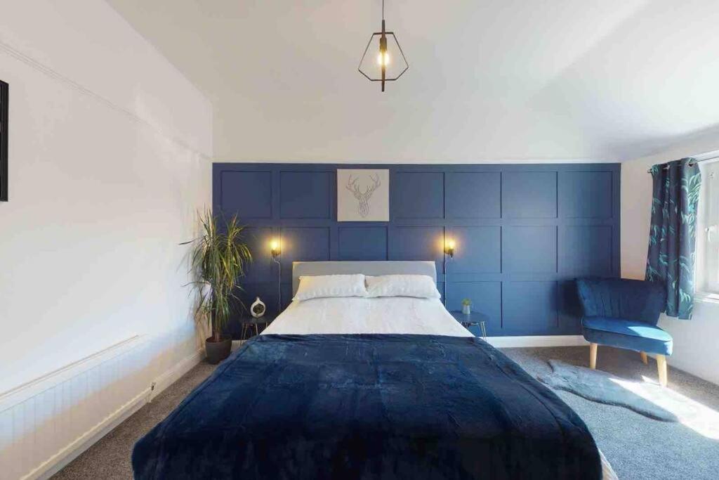 No.10 Seaside - 1st & 2nd Floor Apartment *