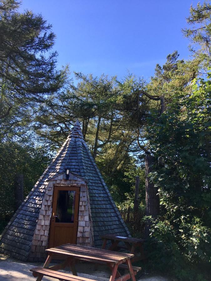 Pinewood Park - Tipis, Hot Tubs And 4* Scarborough
