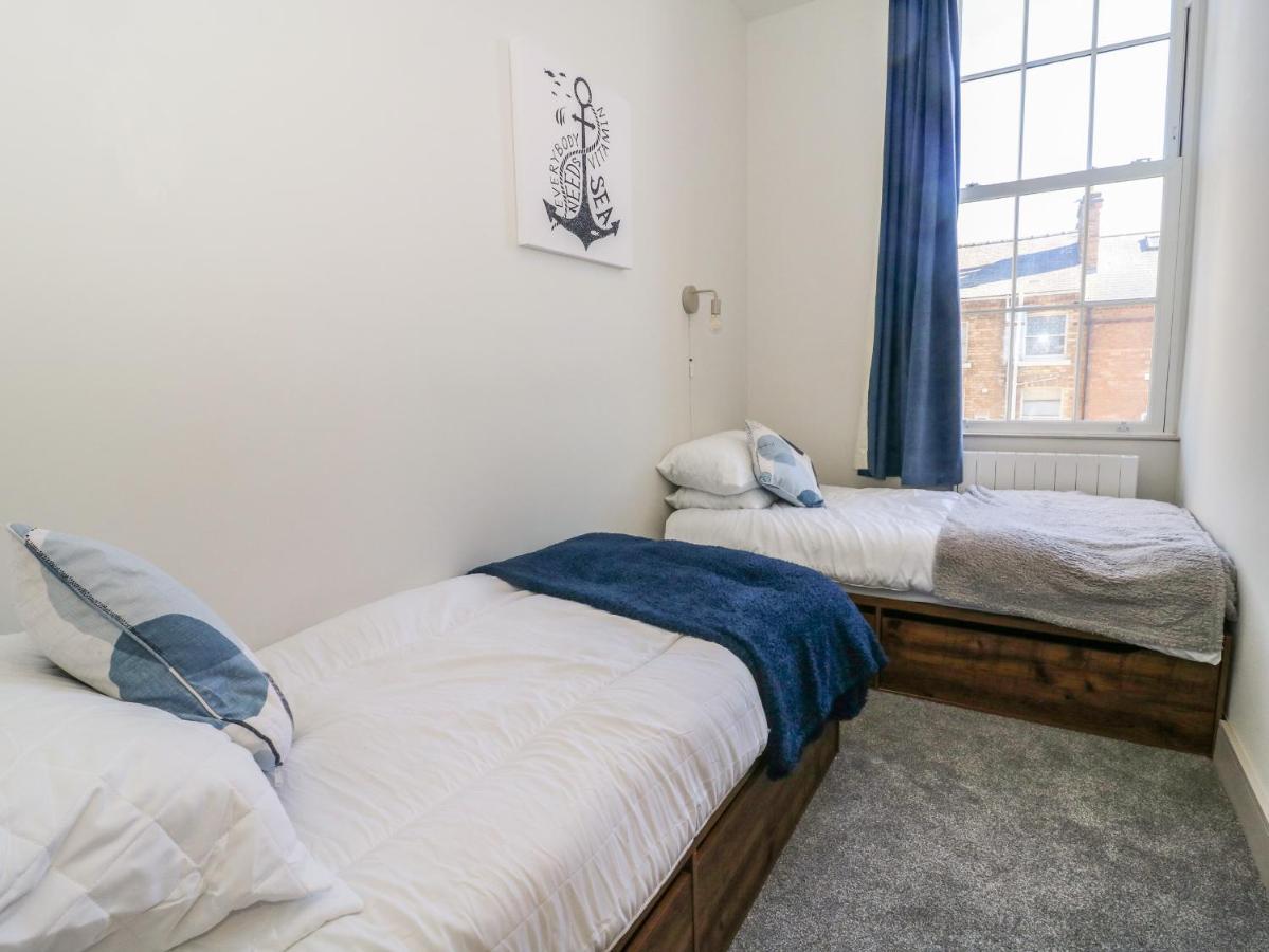 Apartment 6 *