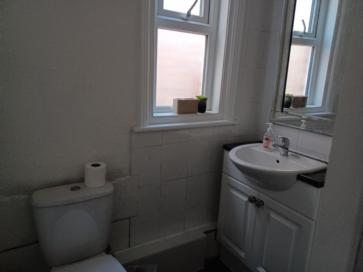 Trafalgar Shortstop Apartment Scarborough