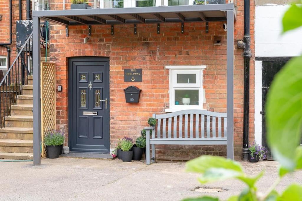 The Hideaway Luxury 5* 2 Bed Garden Apartment *
