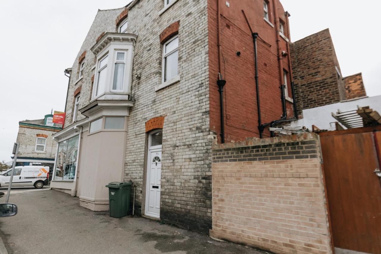 Barwick - Spacious 2 Bed With 2 Floors Located In Scarborough, Great For Family Trips! Apartment Scarborough
