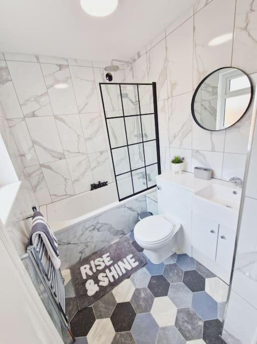 Brand New In The Heart Of Holiday home