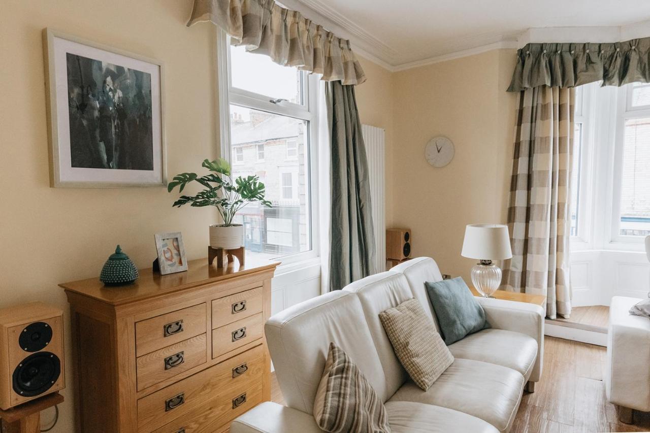 Barwick - Spacious 2 Bed With 2 Floors Located In Scarborough, Great For Family Trips! Apartment *