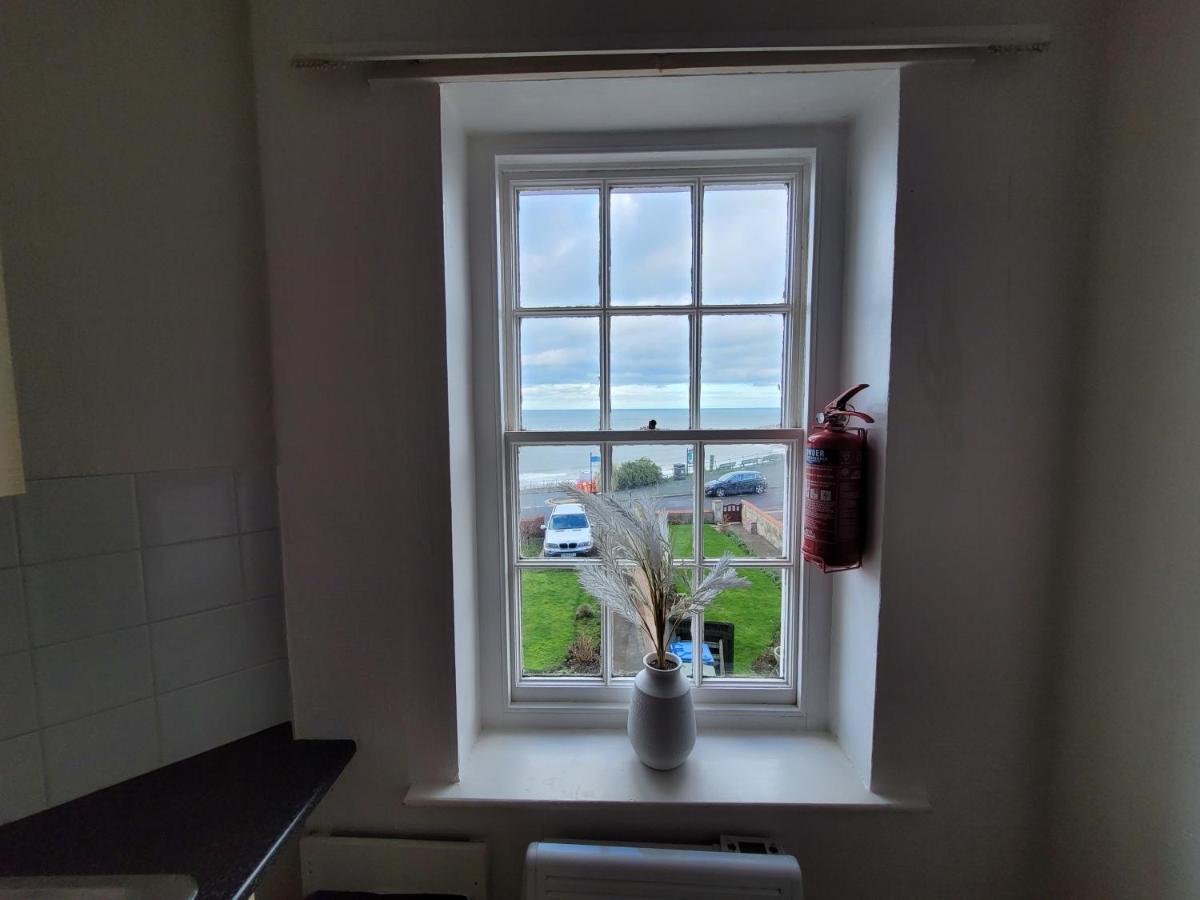 Apartment Sea View Flat 2 With Fast Wifi And Free Parking *