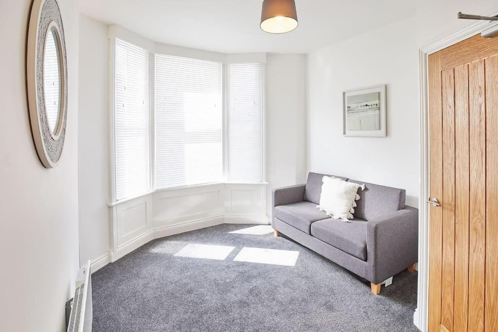 Apartment 1 - Queens Court Scarborough