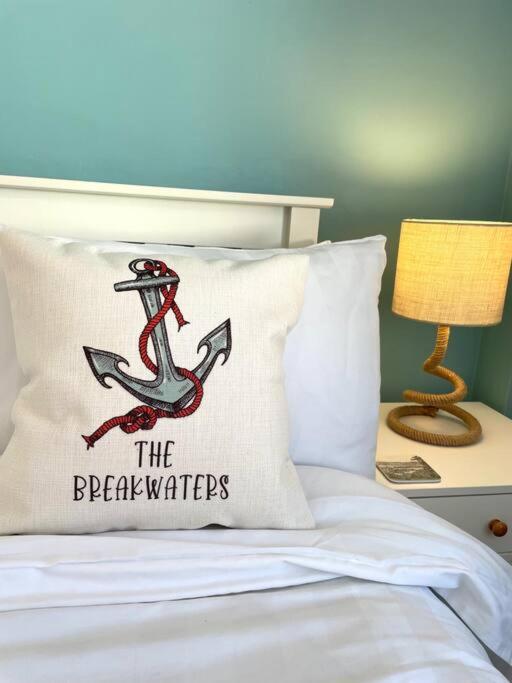 The Breakwaters, One Min From Harbour & Beach Scarborough
