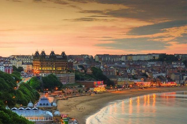 The Beachcomber, One Min From Harbour And Beach