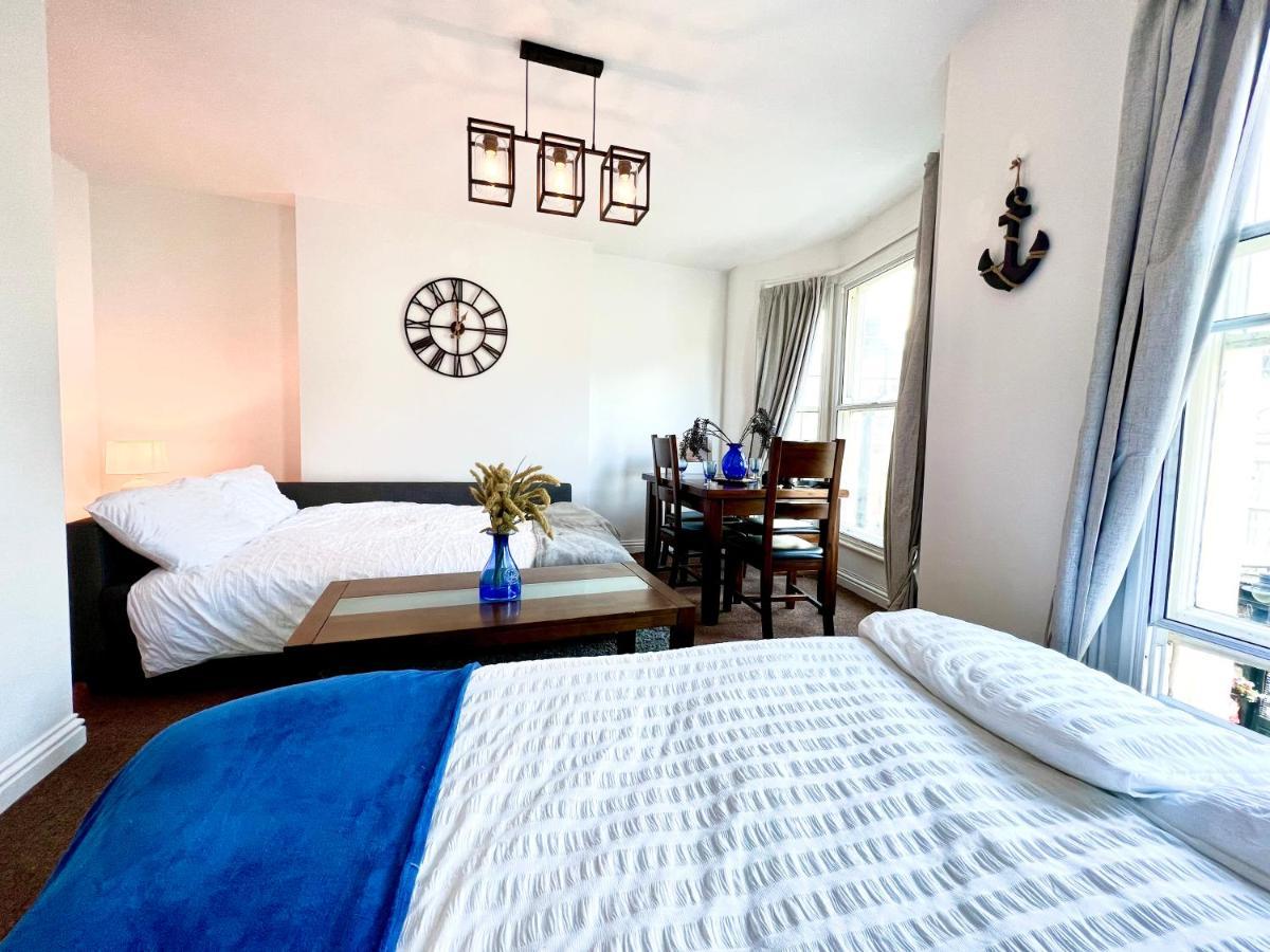 Apartment Blue Lighthouse
