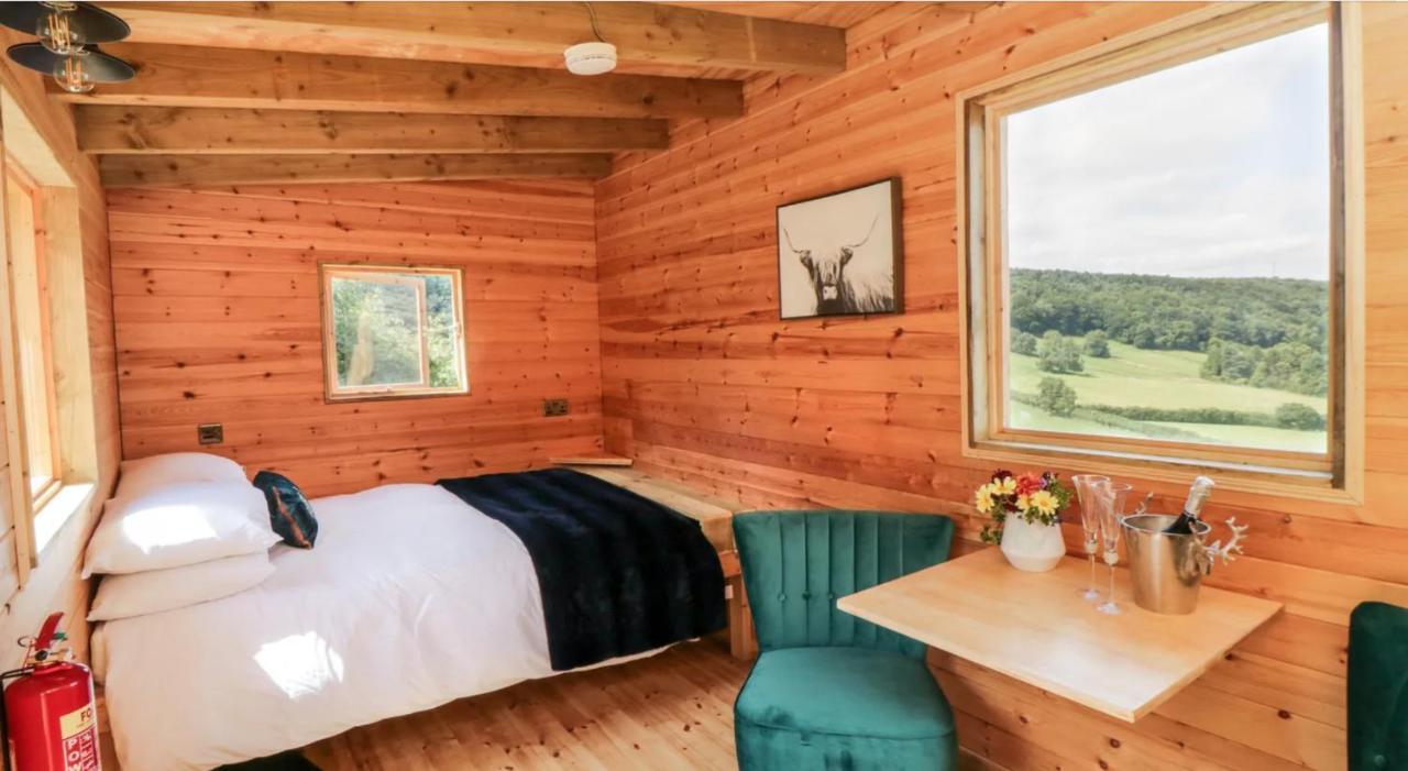 Shepherds Hut By Stepney Campsite *