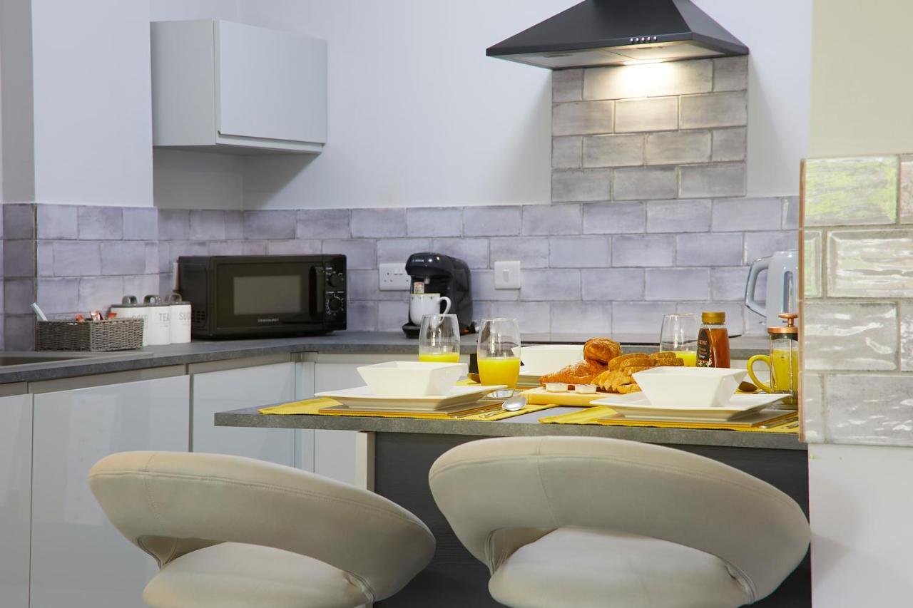 The Coach House Apartment, Dog Friendly With Patio Area, Yorkshire Coast Lets. Apartment *