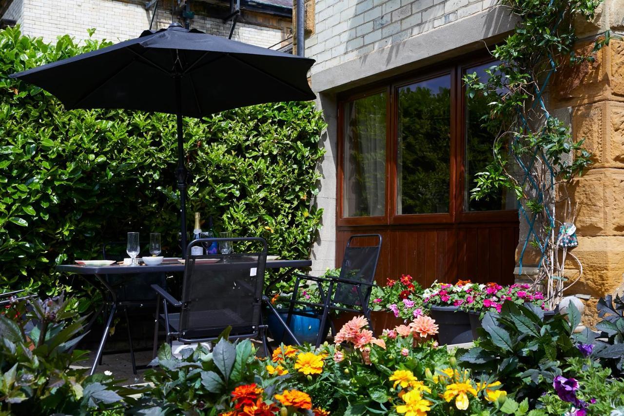 The Coach House Apartment, Dog Friendly With Patio Area, Yorkshire Coast Lets. * Scarborough