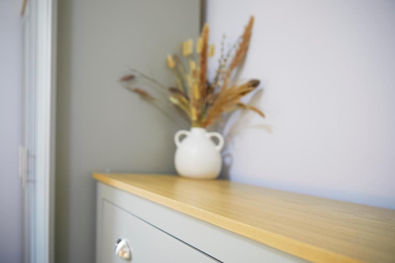 The Coach House Apartment, Dog Friendly With Patio Area, Yorkshire Coast Lets. Apartment *