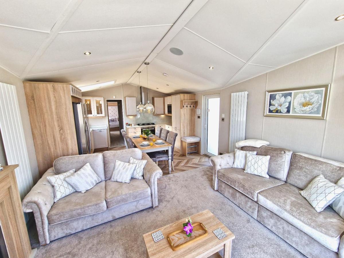 Lodge Lula