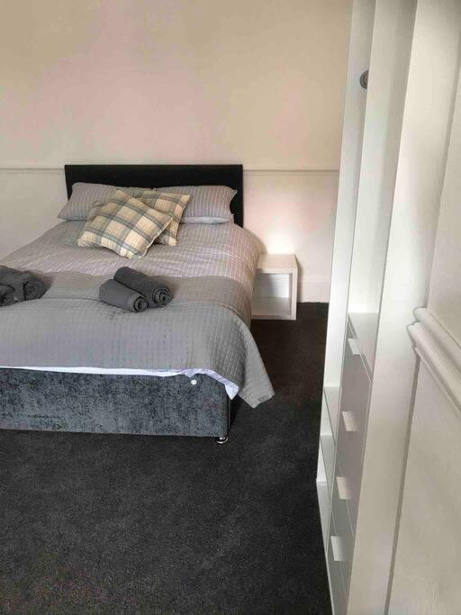 1studio Avenue House * Scarborough