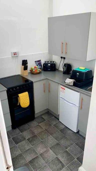 1studio Avenue House *