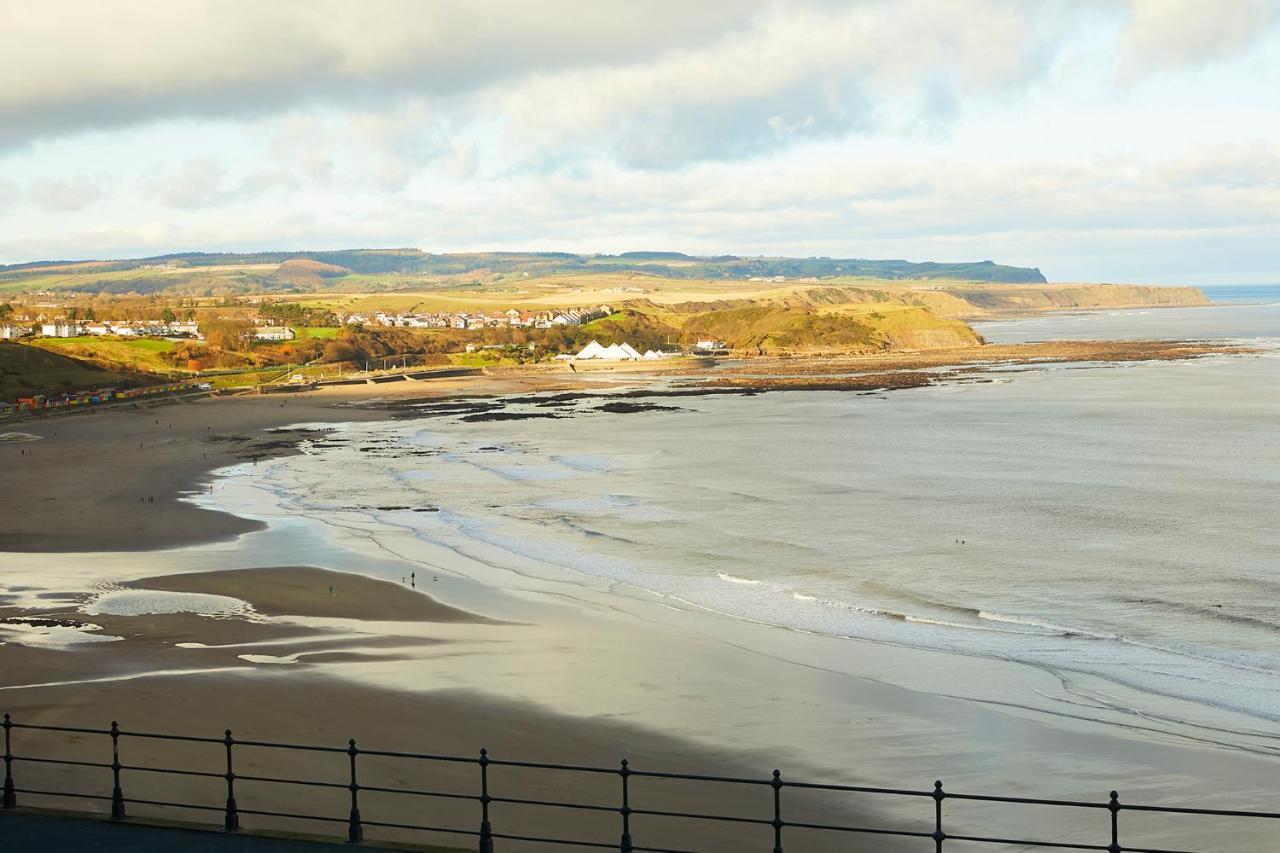 Sea View Serenity, Breath Taking Sea View Sleeps 4, Yorkshire Coast Lets Apartment