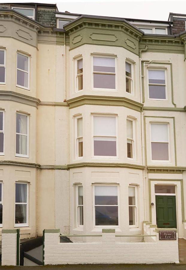 Sea View Serenity, Breath Taking Sea View Sleeps 4, Yorkshire Coast Lets * Scarborough