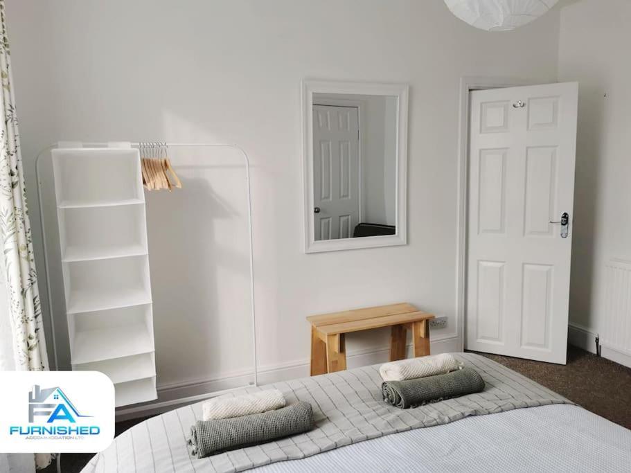 Holiday home 4 Bedroom House - Contractors Welcome