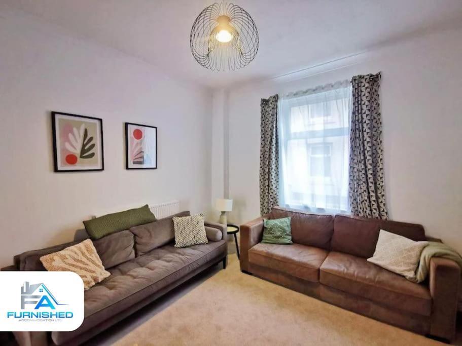 4 Bedroom House - Contractors Welcome *