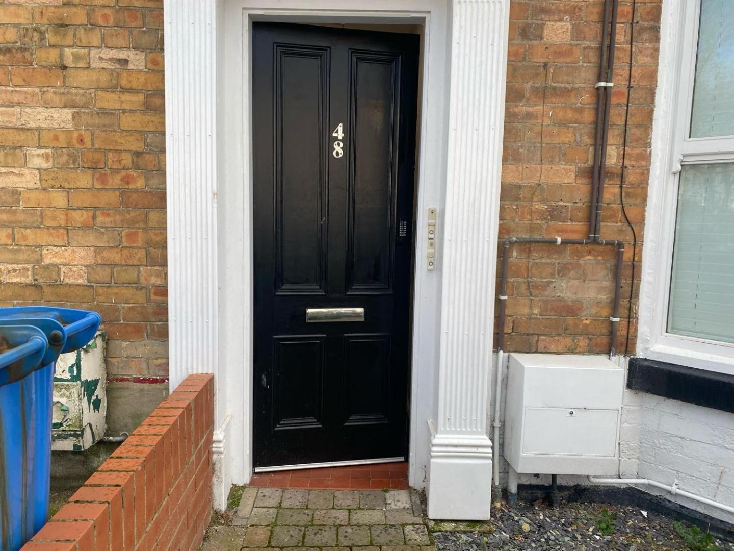 Pass The Keys Newly Renovated 2 Bedroom And Free Parking Scarborough