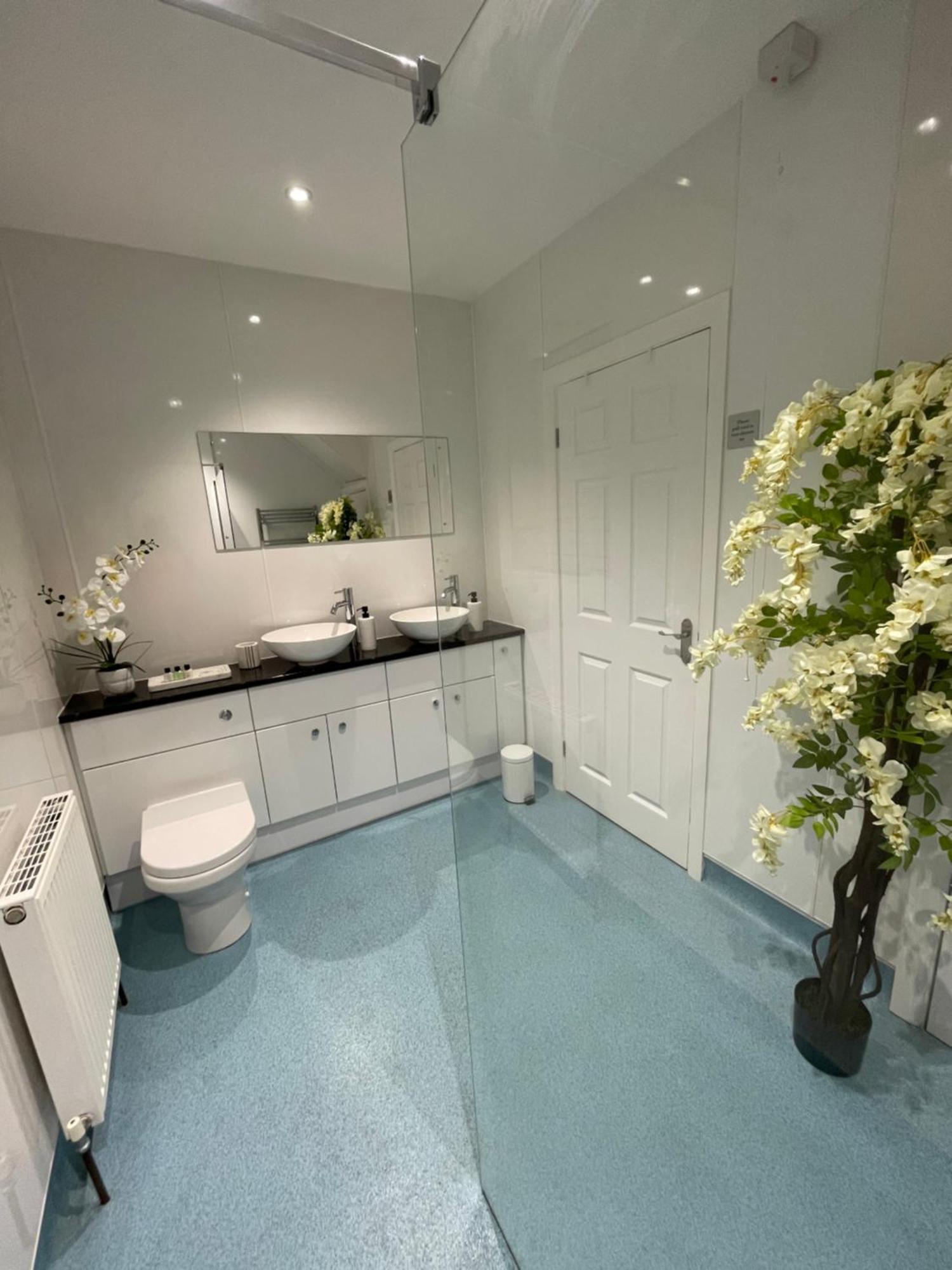 The Beachcomber, One Min From Harbour And Beach Apartment Scarborough