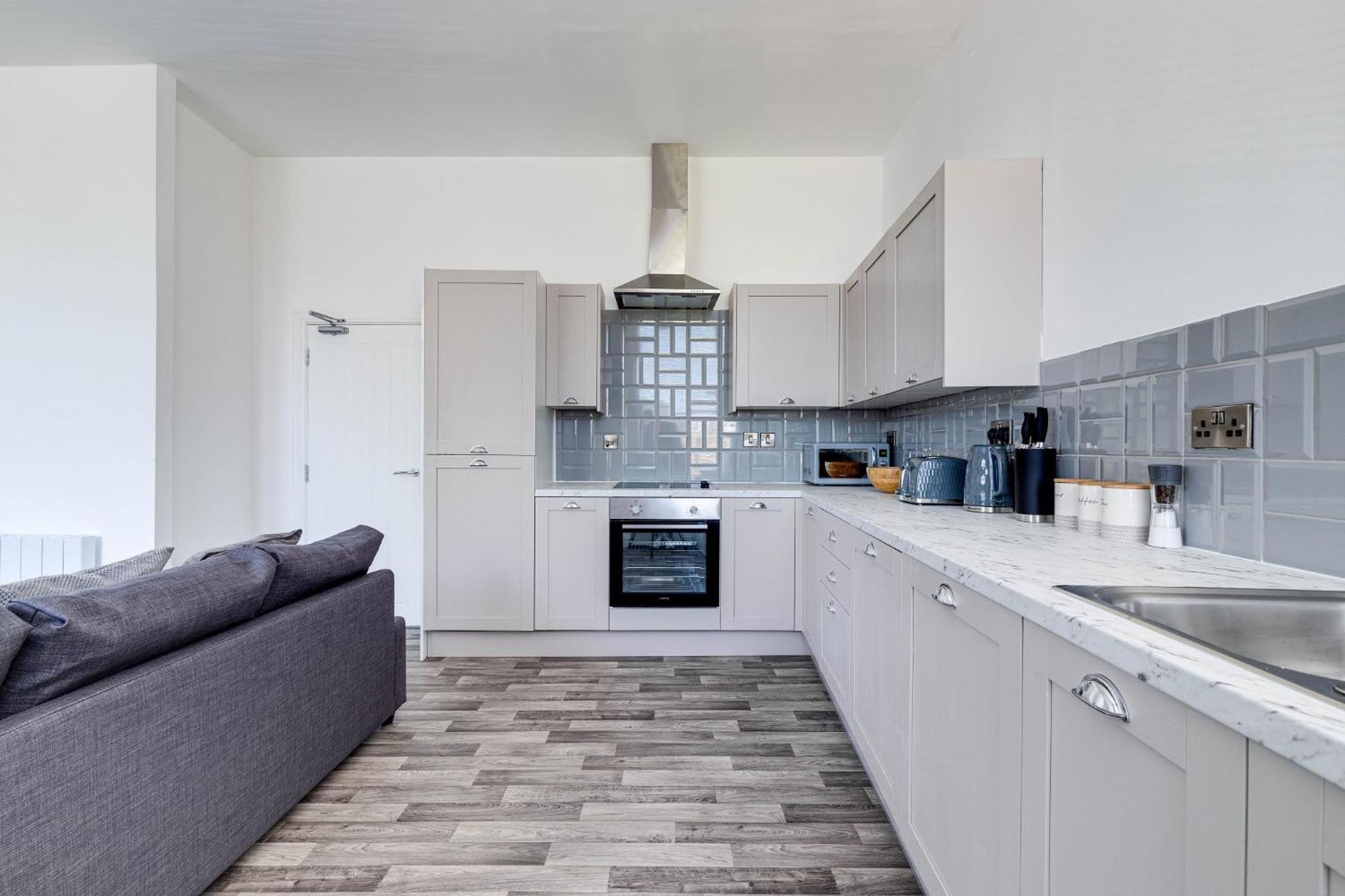 No 2 At Empire 39 Apartment *