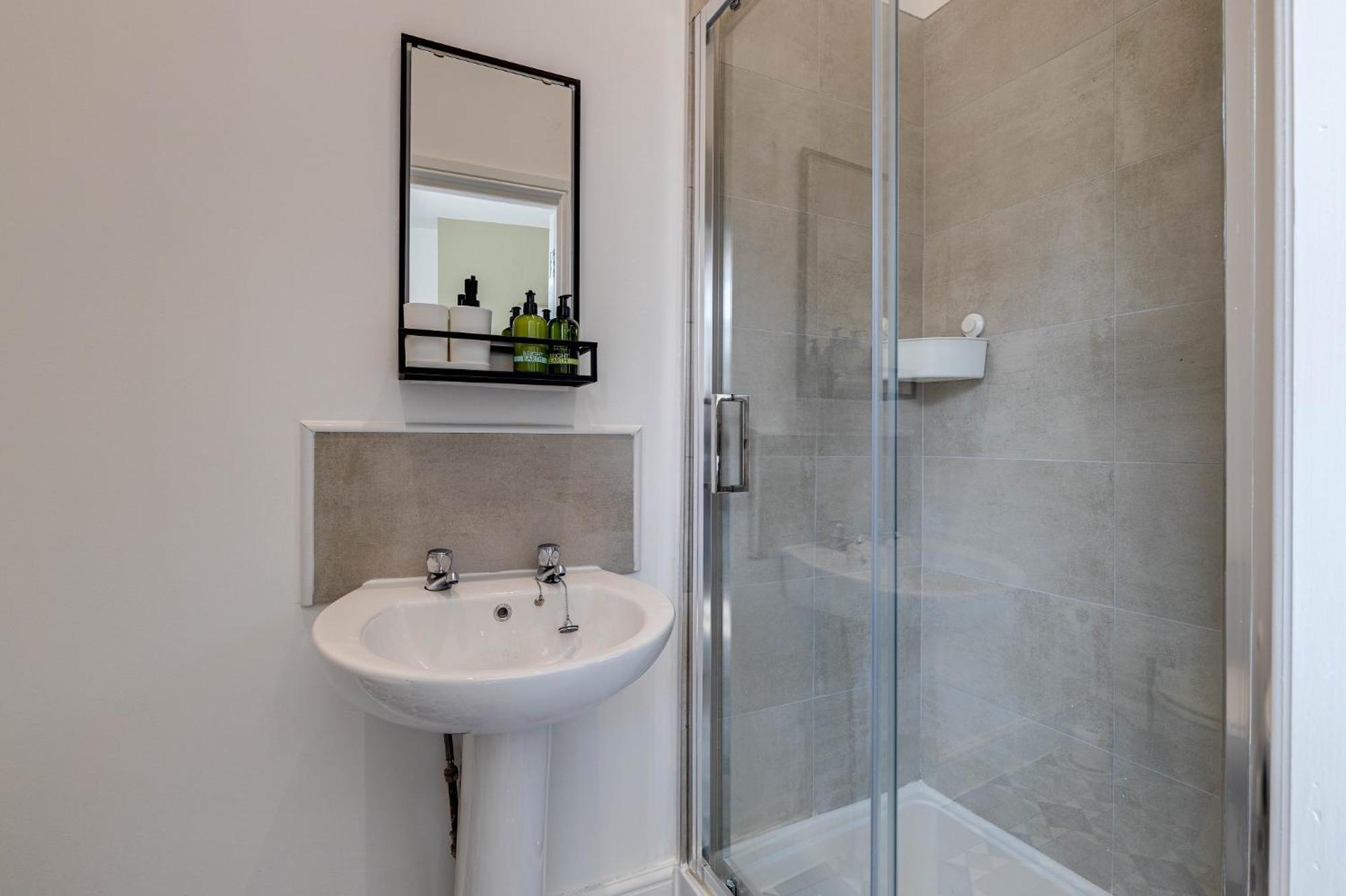 Apartment No 2 At Empire 39