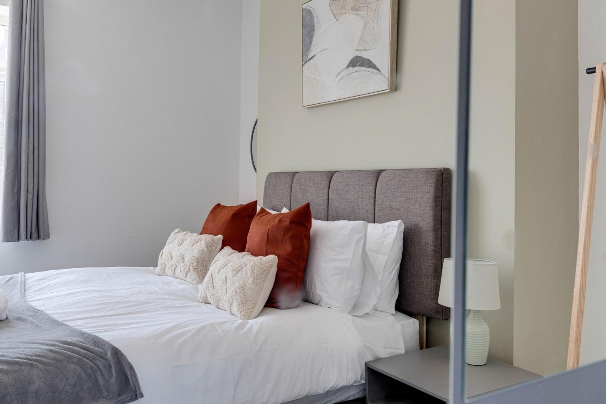Apartment No 2 At Empire 39
