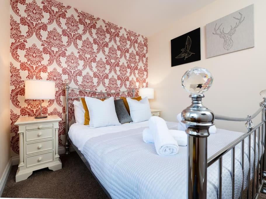 Huge 12 Bedroom Sleep 24 Luxury With 2 Hot Tubs
