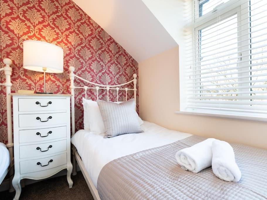 Huge 12 Bedroom Sleep 24 Luxury With 2 Hot Tubs